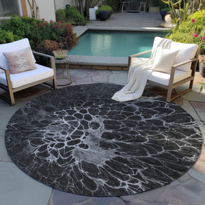 Homeroots 3' Charcoal Gray Silver Abstract Indoor Outdoor Area Rug - Stain Resistant, Washable & Durable Design 8' Round Polyester 580072