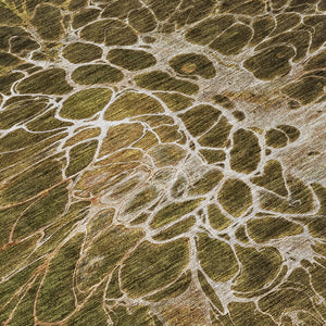 Homeroots 3' Charcoal Gray Silver Abstract Indoor Outdoor Area Rug - Stain Resistant, Washable & Durable Design 8' Round Polyester 580078