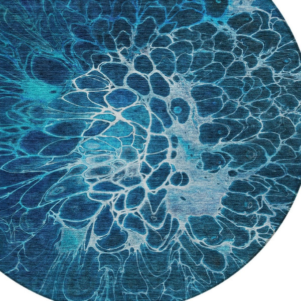 Homeroots 3' Charcoal Gray Silver Abstract Indoor Outdoor Area Rug - Stain Resistant, Washable & Durable Design 8' Round Polyester 580090