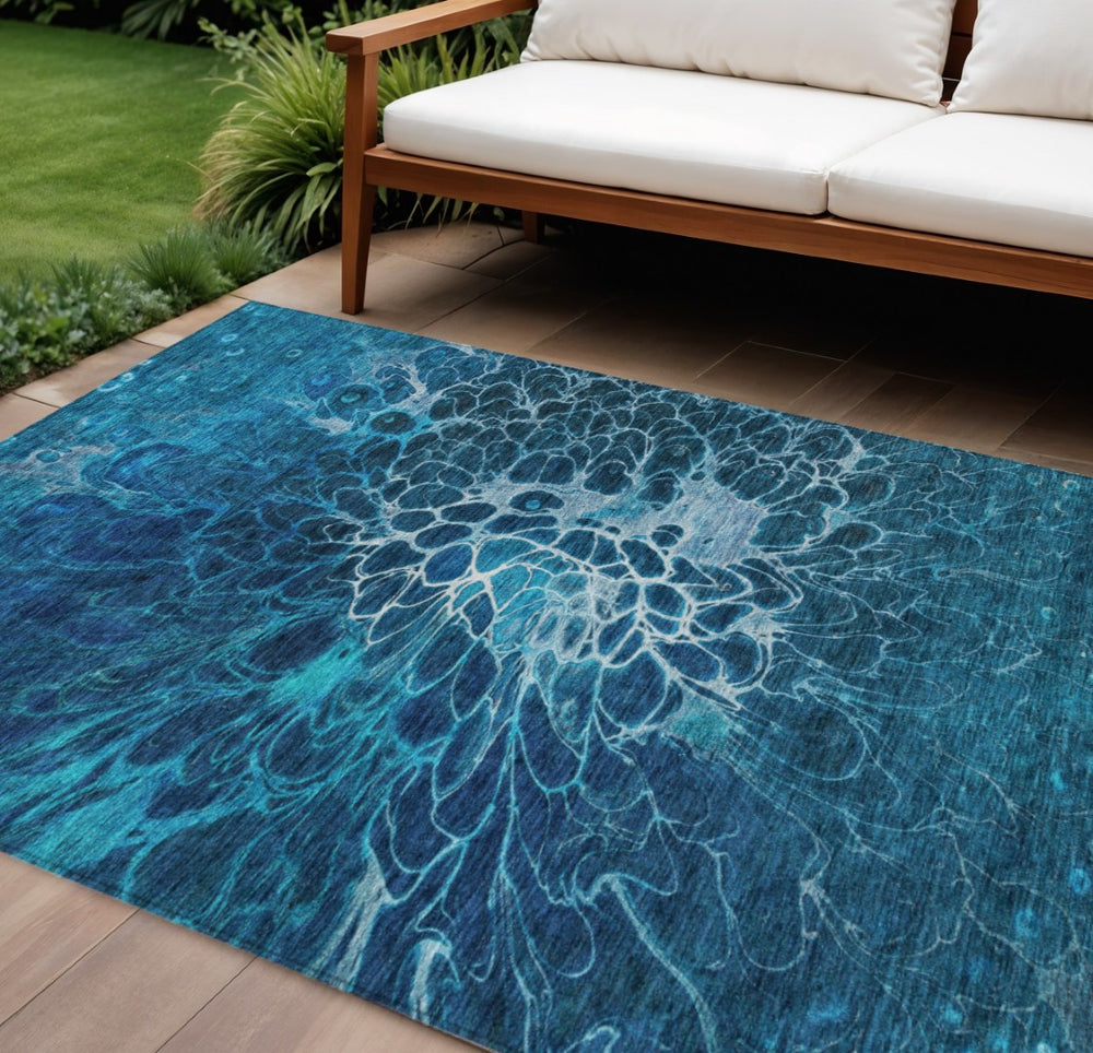 HomeRoots 9' Navy Blue and Sky Blue Abstract Area Rug – Stylish, Durable, and Washable for Indoor & Outdoor Use 9' X 12' 580092