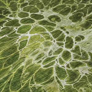 Homeroots 3' Charcoal Gray Silver Abstract Indoor Outdoor Area Rug - Stain Resistant, Washable & Durable Design 8' Round Polyester 580096