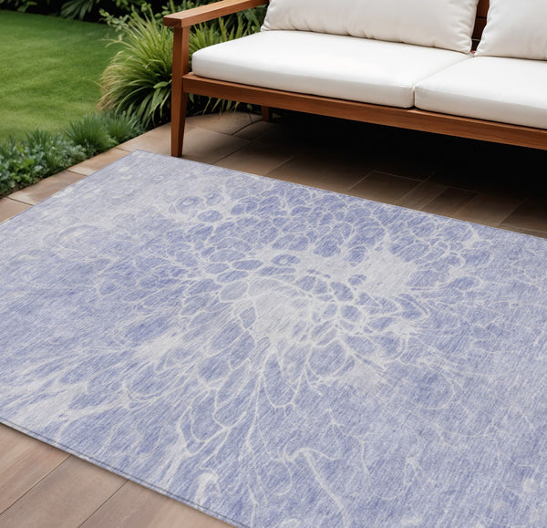 Homeroots 3' Stylish Abstract Lavender And Ivory Washable Area Rug For Indoor Or Outdoor Use, Durable Design 10' X 14' Polyester 580111