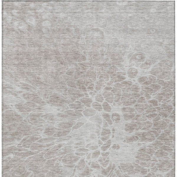 Homeroots 3' Stylish Abstract Lavender And Ivory Washable Area Rug For Indoor Or Outdoor Use, Durable Design 5' X 8' Polyester 580137