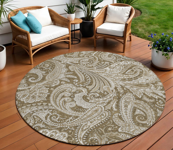 Homeroots 3' Stylish Green And Ivory Paisley Washable Area Rug For Indoor And Outdoor Spaces, Durable Design 8' Round Polyester 580162