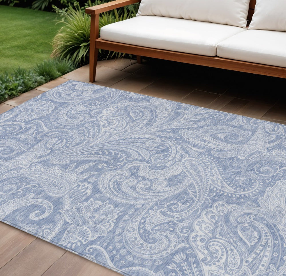 HomeRoots 9' Durable Denim and Sky Blue Paisley Area Rug - Stylish Indoor/Outdoor Design for Any Space 9' X 12' 580170