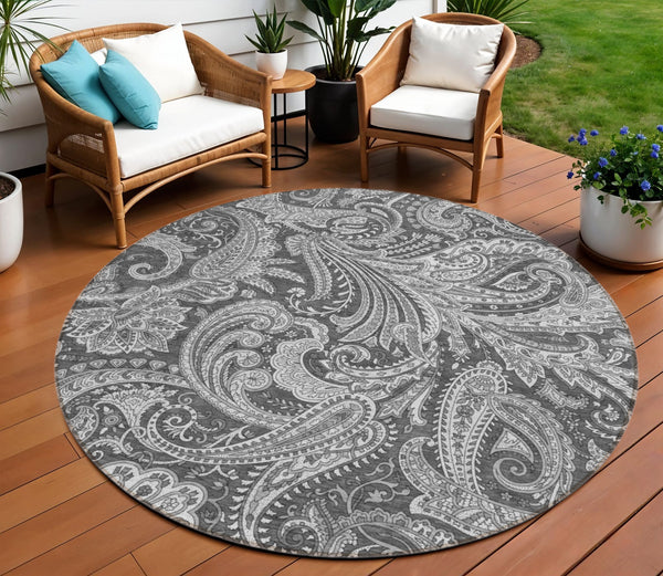 Homeroots 3' Stylish Green And Ivory Paisley Washable Area Rug For Indoor And Outdoor Spaces, Durable Design 8' Round Polyester 580174