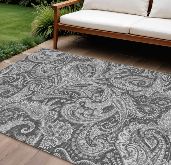 HomeRoots 5' Gray Charcoal and Ivory Paisley Washable Area Rug for Indoor and Outdoor Spaces – Durable & Stylish 8' X 10' 580175