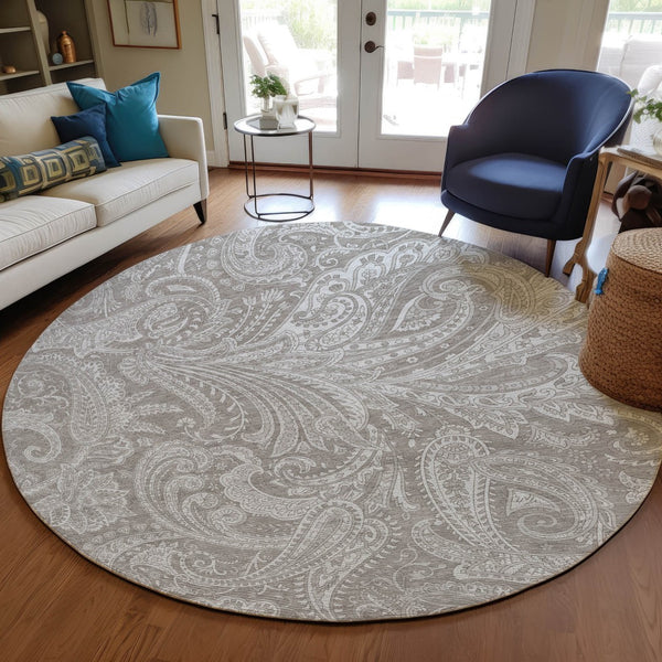 Homeroots 3' Stylish Green And Ivory Paisley Washable Area Rug For Indoor And Outdoor Spaces, Durable Design 8' Round Polyester 580198