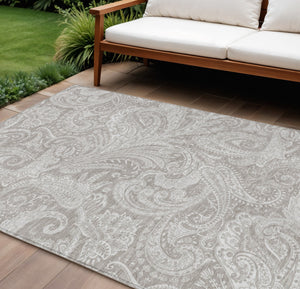Homeroots 3' Stylish Green And Ivory Paisley Washable Area Rug For Indoor And Outdoor Spaces, Durable Design 10' X 14' Polyester 580201