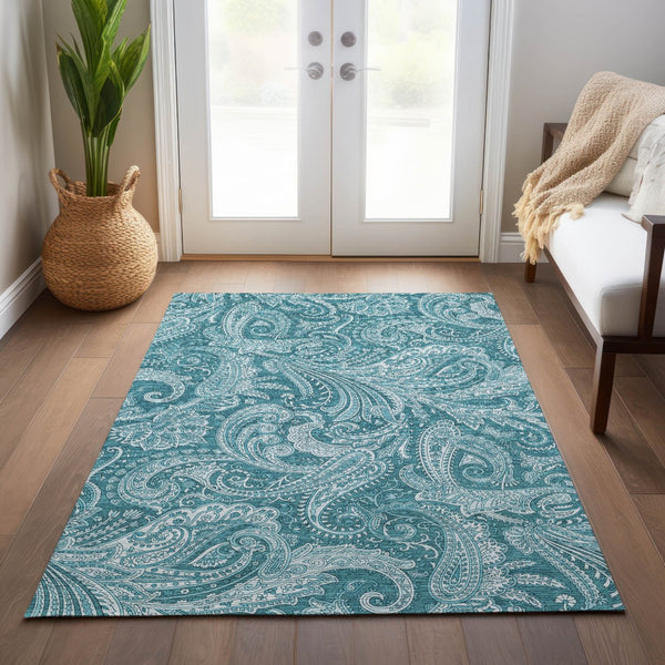 Homeroots 3' Stylish Green And Ivory Paisley Washable Area Rug For Indoor And Outdoor Spaces, Durable Design 5' X 8' Polyester 580203