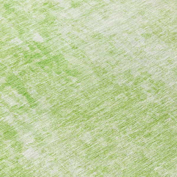 HomeRoots 5' Abstract Green and Ivory Area Rug - Washable, Durable Indoor/Outdoor Comfort for Any Space 8' Round 580246