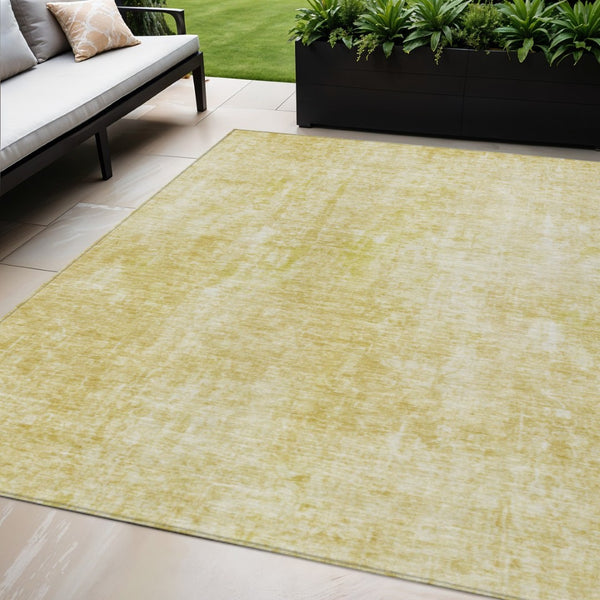 HomeRoots 5' Gold Wheat and Ivory Abstract Area Rug - Washable, Durable, Perfect for Indoor and Outdoor Spaces 5' X 8' 580251