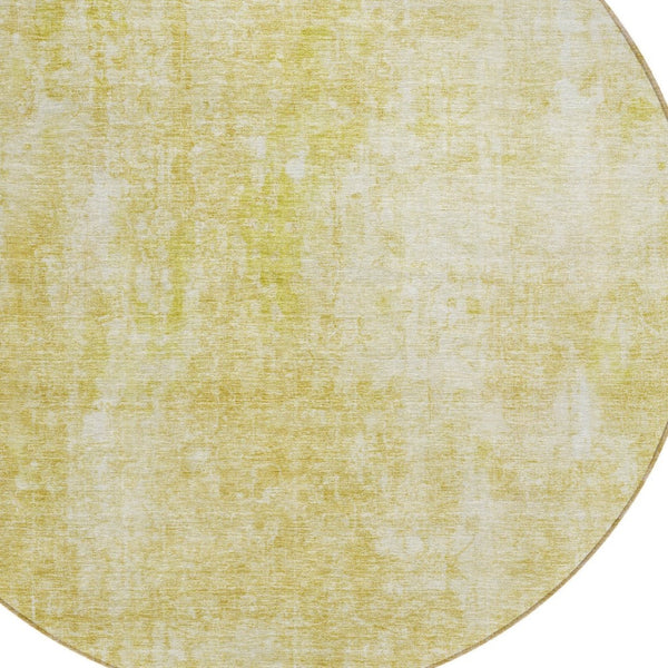 HomeRoots 5' Gold Wheat and Ivory Abstract Area Rug - Washable, Durable, Perfect for Indoor and Outdoor Spaces 8' Round 580252
