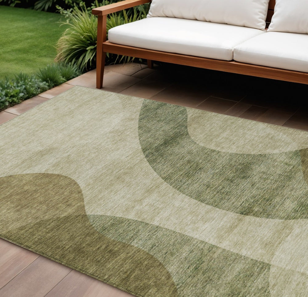 HomeRoots 9' Beige and Chocolate Abstract Area Rug – Modern, Washable, Durable Design for Indoor and Outdoor Use 9' X 12' 580284