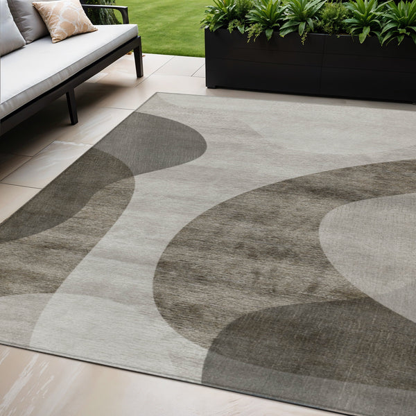 Homeroots 3' Beige And Chocolate Abstract Washable Area Rug – Perfect For Indoor And Outdoor Spaces! 5' X 8' Polyester 580311