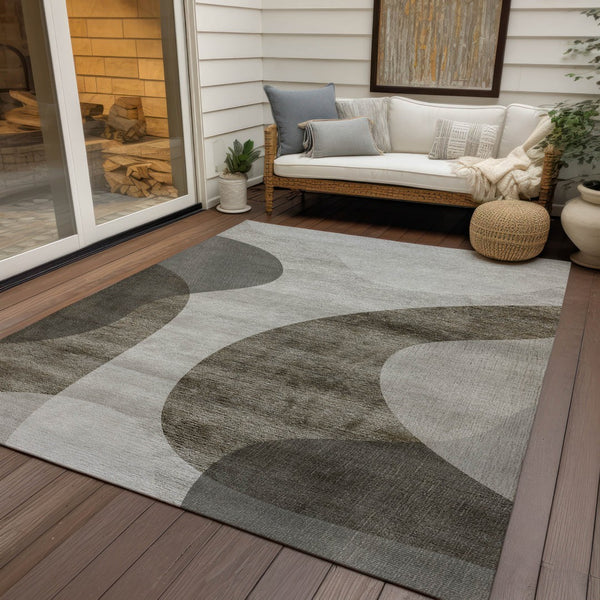 Homeroots 3' Beige And Chocolate Abstract Washable Area Rug – Perfect For Indoor And Outdoor Spaces! 5' X 8' Polyester 580311
