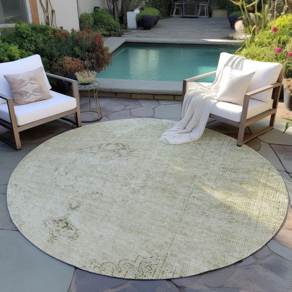 HomeRoots 5' Timeless Beige and Brown Oriental Washable Area Rug for Indoor and Outdoor Versatile Use 8' Round 580324