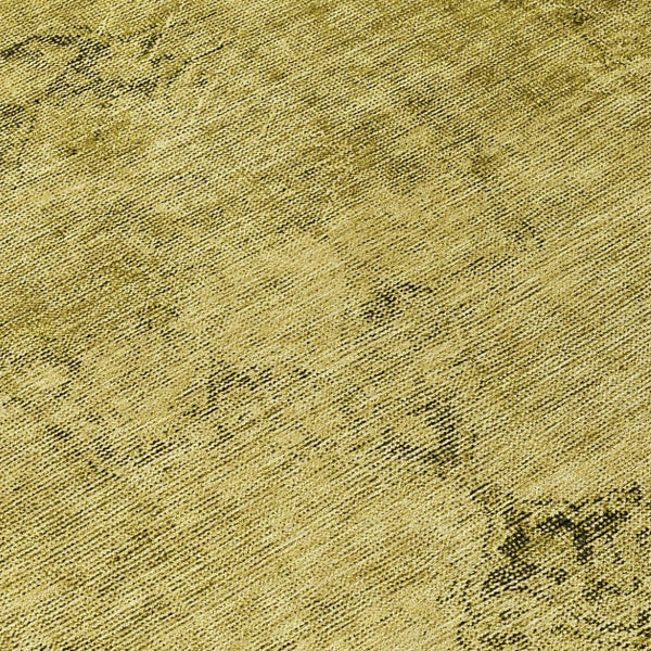HomeRoots 5' Elevate Your Space with a Durable Gold Brown Oriental Washable Area Rug for Indoor & Outdoor Use 8' Round 580342