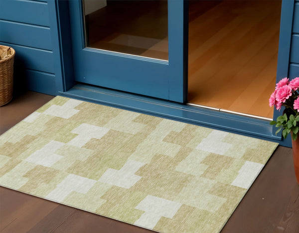 Homeroots 3' Stylish Beige Ivory And Brown Geometric Washable Area Rug For Indoor Outdoor Spaces 3' X 5' Polyester 580370