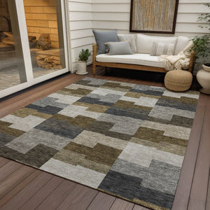 Homeroots 3' Stylish Beige Ivory And Brown Geometric Washable Area Rug For Indoor Outdoor Spaces 3' X 5' Polyester 580376