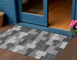 Homeroots 3' Stylish Beige Ivory And Brown Geometric Washable Area Rug For Indoor Outdoor Spaces 3' X 5' Polyester 580388