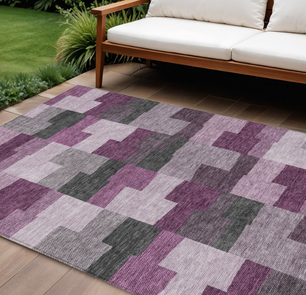 HomeRoots 9' Modern Geometric Area Rug in Merlot Mauve and Charcoal – Durable, Washable Indoor/Outdoor Accent 9' X 12' 580398