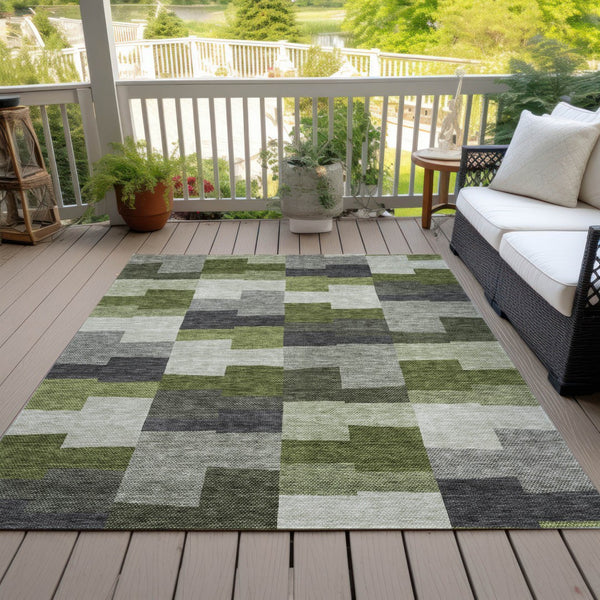Homeroots 3' Stylish Beige Ivory And Brown Geometric Washable Area Rug For Indoor Outdoor Spaces 3' X 5' Polyester 580400