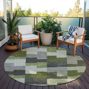 Homeroots 3' Stylish Beige Ivory And Brown Geometric Washable Area Rug For Indoor Outdoor Spaces 8' Round Polyester 580402
