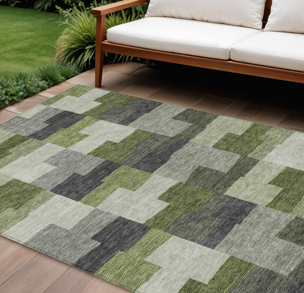 Homeroots 3' Stylish Beige Ivory And Brown Geometric Washable Area Rug For Indoor Outdoor Spaces 10' X 14' Polyester 580405