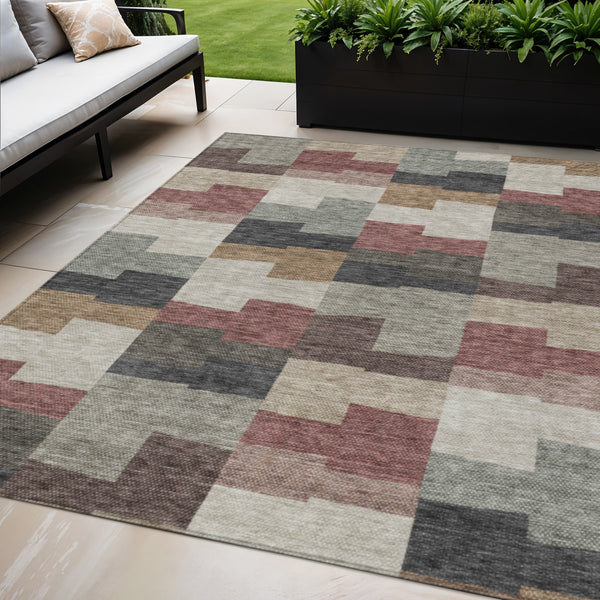 Homeroots 3' Stylish Beige Ivory And Brown Geometric Washable Area Rug For Indoor Outdoor Spaces 5' X 8' Polyester 580407