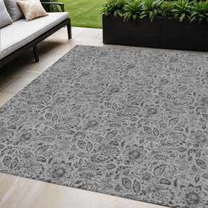 Homeroots 3' Green Floral Washable Area Rug - Stain Resistant, Durable Design For Indoor & Outdoor Spaces 5' X 8' Polyester 580437