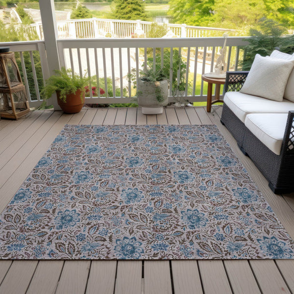 Homeroots 3' Green Floral Washable Area Rug - Stain Resistant, Durable Design For Indoor & Outdoor Spaces 5' X 8' Polyester 580449
