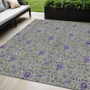Homeroots 3' Green Floral Washable Area Rug - Stain Resistant, Durable Design For Indoor & Outdoor Spaces 5' X 8' Polyester 580455