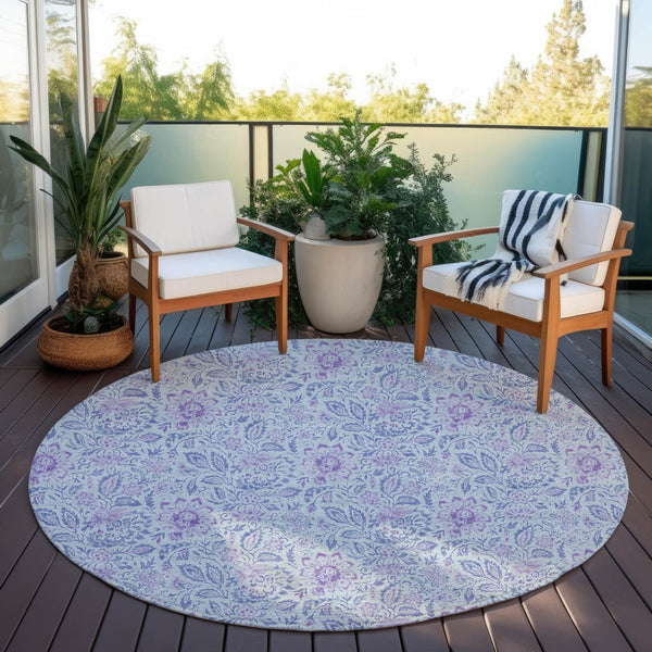 Homeroots 3' Green Floral Washable Area Rug - Stain Resistant, Durable Design For Indoor & Outdoor Spaces 8' Round Polyester 580468