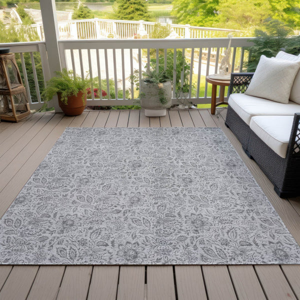 Homeroots 3' Green Floral Washable Area Rug - Stain Resistant, Durable Design For Indoor & Outdoor Spaces 3' X 5' Polyester 580472