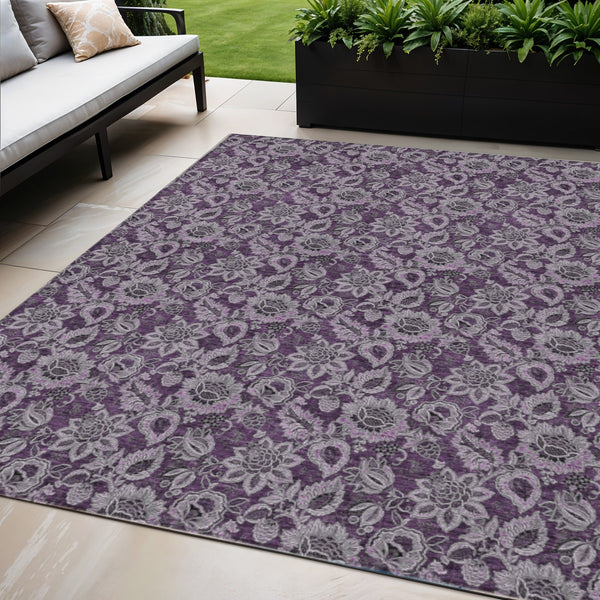 Homeroots 3' Denim Blue Floral Washable Area Rug – Perfect For Indoor And Outdoor Spaces, Durable & Stylish 5' X 8' Polyester 580509