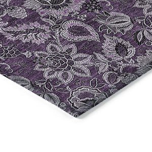 Homeroots 3' Denim Blue Floral Washable Area Rug – Perfect For Indoor And Outdoor Spaces, Durable & Stylish 5' X 8' Polyester 580509