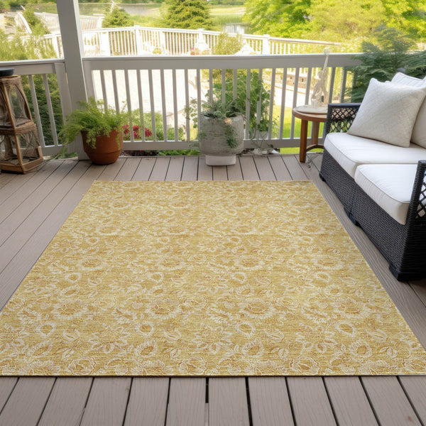 Homeroots 3' Denim Blue Floral Washable Area Rug – Perfect For Indoor And Outdoor Spaces, Durable & Stylish 5' X 8' Polyester 580515