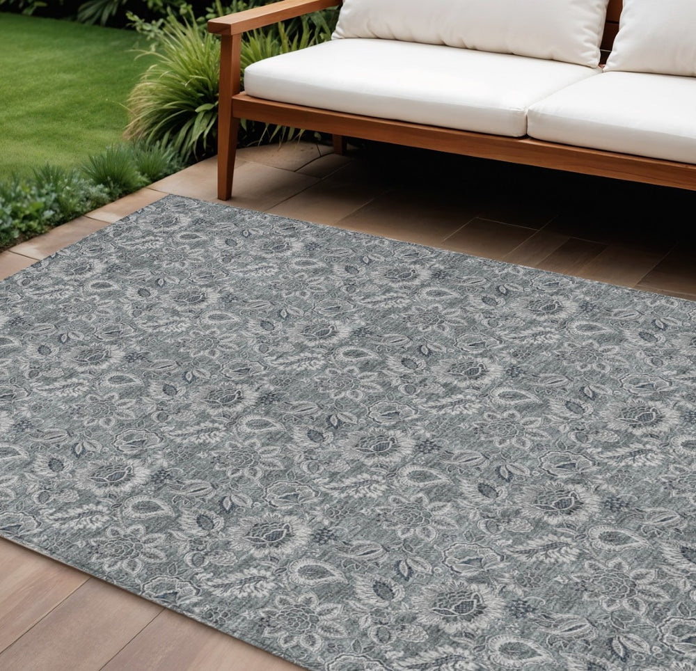 HomeRoots 5' Durable Floral Area Rug in Gray, Silver & Charcoal - Washable for Indoor & Outdoor Use 10' X 14' 580525