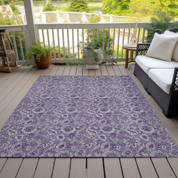 Homeroots 3' Denim Blue Floral Washable Area Rug – Perfect For Indoor And Outdoor Spaces, Durable & Stylish 3' X 5' Polyester 580538