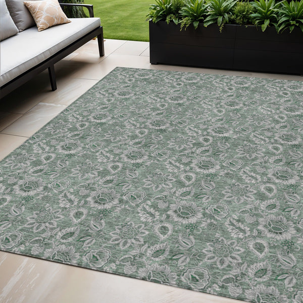 Homeroots 3' Denim Blue Floral Washable Area Rug – Perfect For Indoor And Outdoor Spaces, Durable & Stylish 5' X 8' Polyester 580545