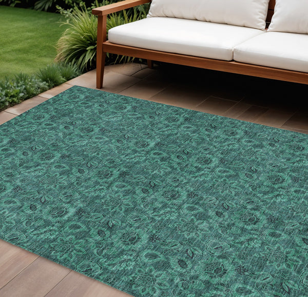 Homeroots 3' Denim Blue Floral Washable Area Rug – Perfect For Indoor And Outdoor Spaces, Durable & Stylish 8' X 10' Polyester 580553