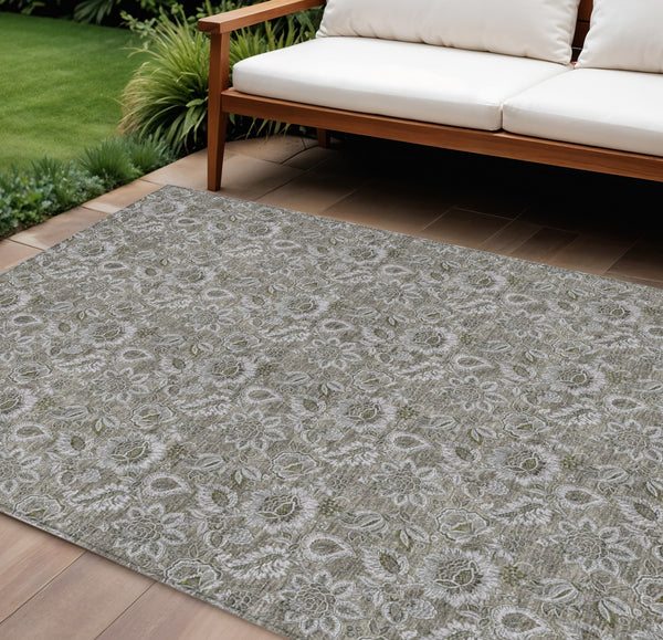 Homeroots 3' Denim Blue Floral Washable Area Rug – Perfect For Indoor And Outdoor Spaces, Durable & Stylish 10' X 14' Polyester 580561