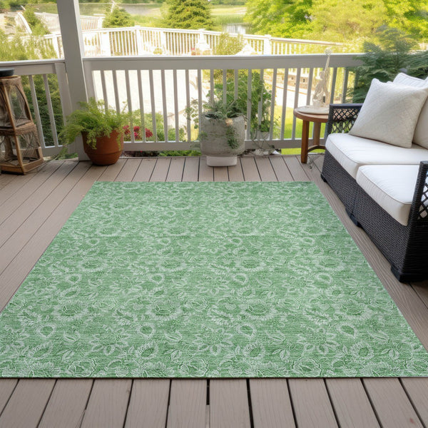 Homeroots 3' Floral Indoor Outdoor Area Rug - Durable, Washable, Stain Resistant For Home And Patio Spaces 5' X 8' Polyester 580599