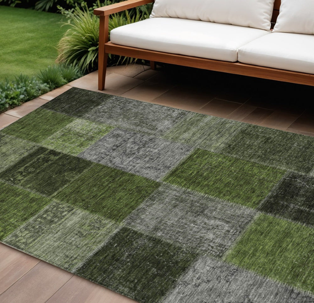 HomeRoots 9' Olive Green Artichoke Patchwork Indoor Outdoor Area Rug - Durable, Washable, Stylish Design 9' X 12' 580656