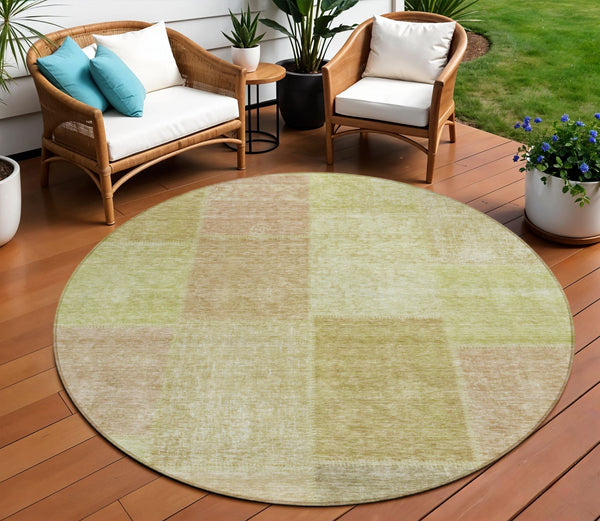 Homeroots 3' Stylish Green Copper And Mint Patchwork Washable Rug For Indoor Outdoor Spaces, Durable & Versatile 8' Round Polyester 580672