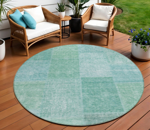Homeroots 3' Stylish Green Copper And Mint Patchwork Washable Rug For Indoor Outdoor Spaces, Durable & Versatile 8' Round Polyester 580696