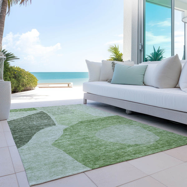 Homeroots 3' Abstract Washable Area Rug In Olive And Fern Green For Stylish Indoor And Outdoor Spaces 5' X 8' Polyester 580701