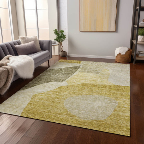 Homeroots 3' Abstract Washable Area Rug In Olive And Fern Green For Stylish Indoor And Outdoor Spaces 5' X 8' Polyester 580731