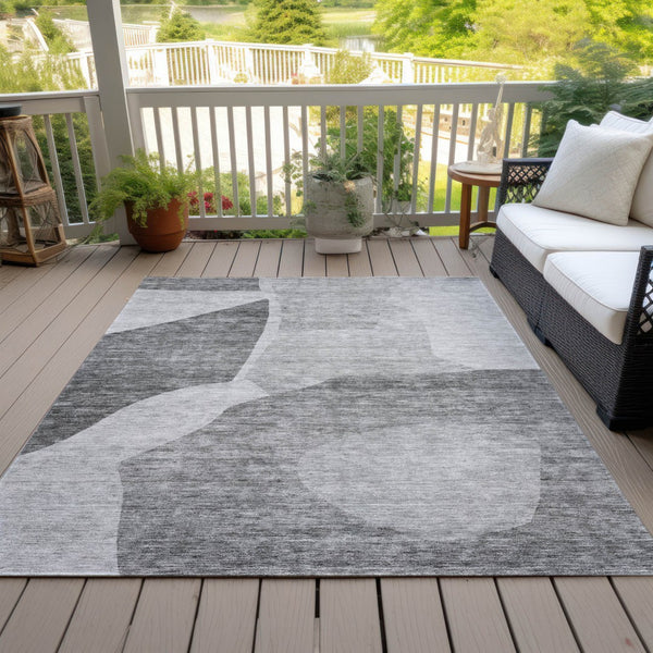 Homeroots 3' Abstract Washable Area Rug In Olive And Fern Green For Stylish Indoor And Outdoor Spaces 5' X 8' Polyester 580737